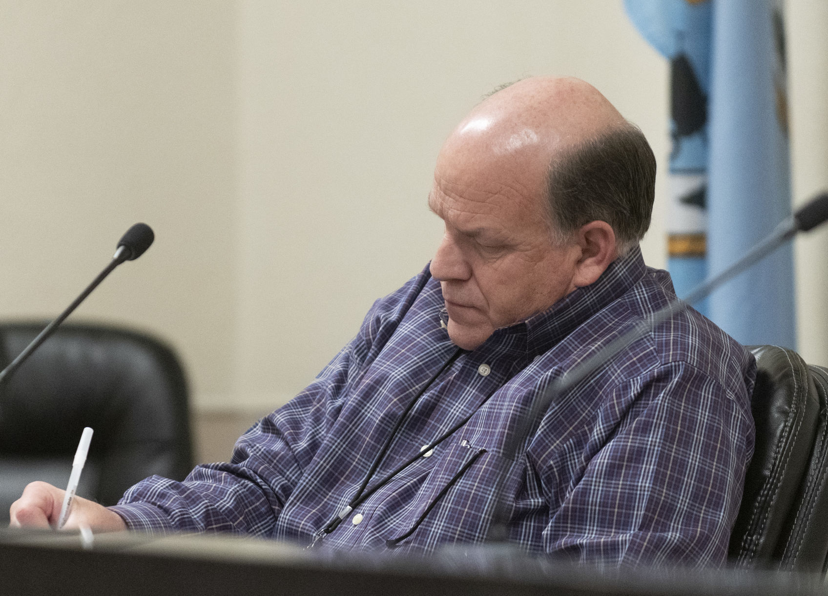Simpson talks dams with Jerome County Commissioners